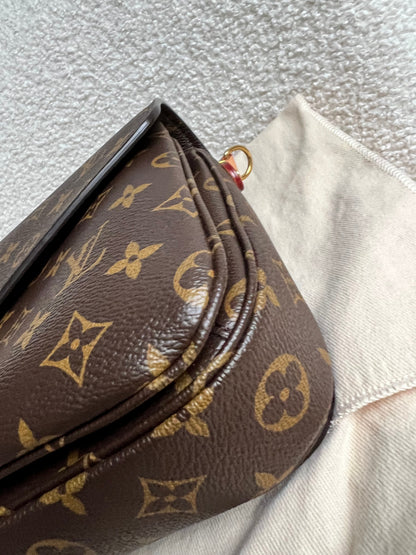 Louis Vuitton Pochette Metis Monogram (RRP £2,020)
