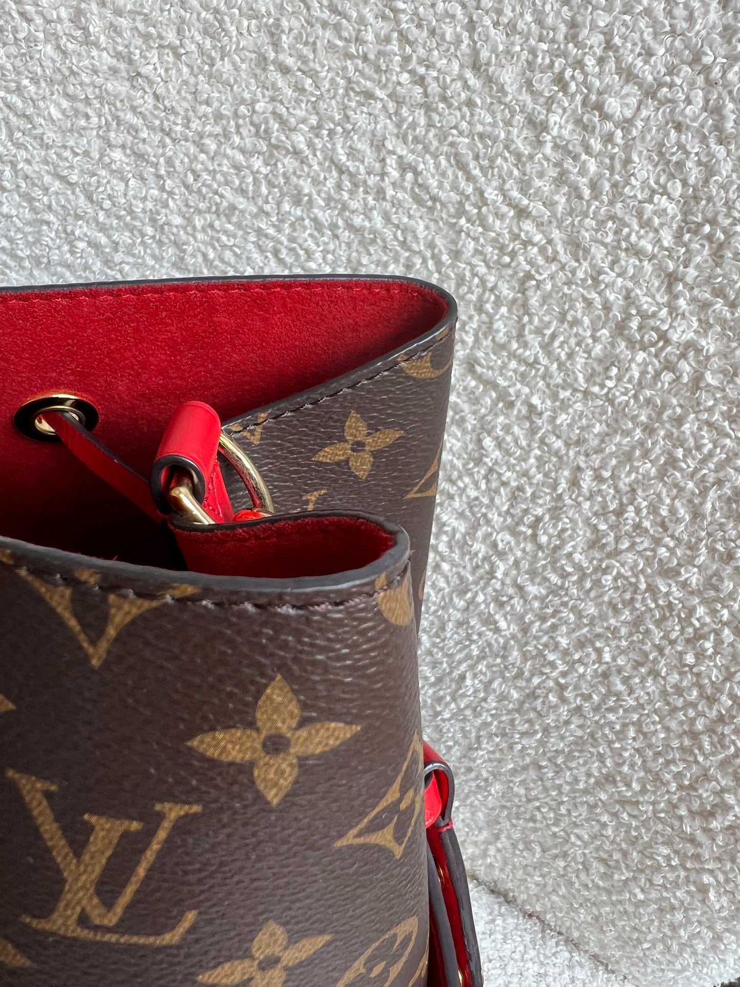 Louis Vuitton Neo Noe Monogram Coquelicot (RRP £1,790)