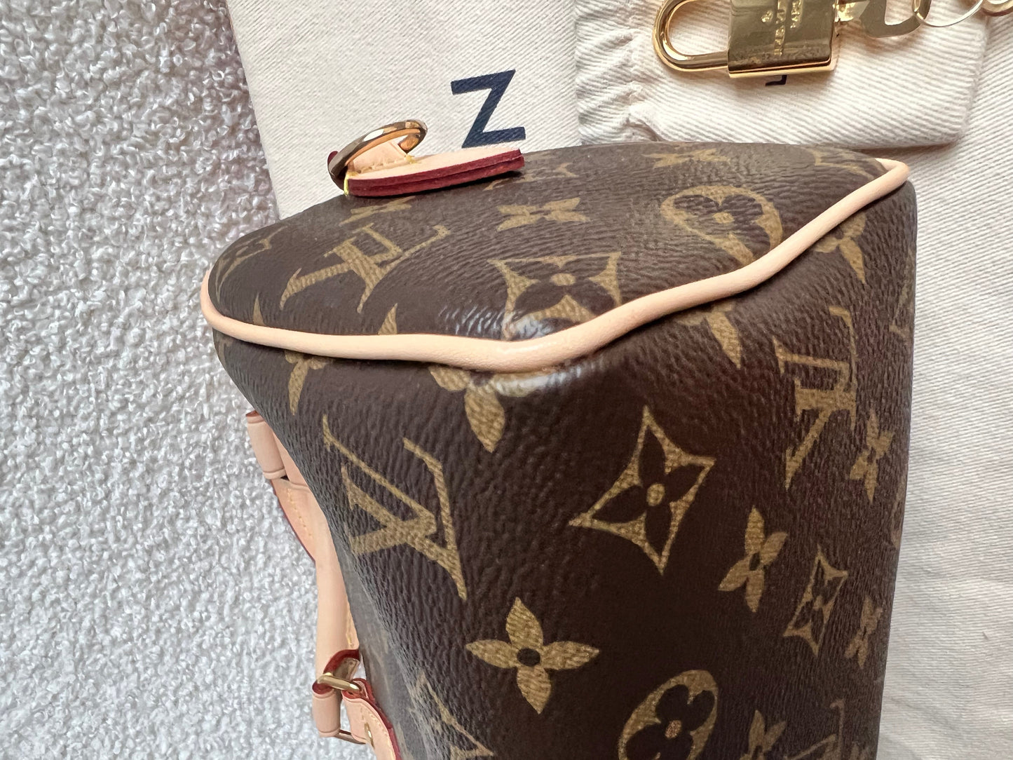 Louis Vuitton Speedy Monogram Bandouliere 20 (RRP £1650)