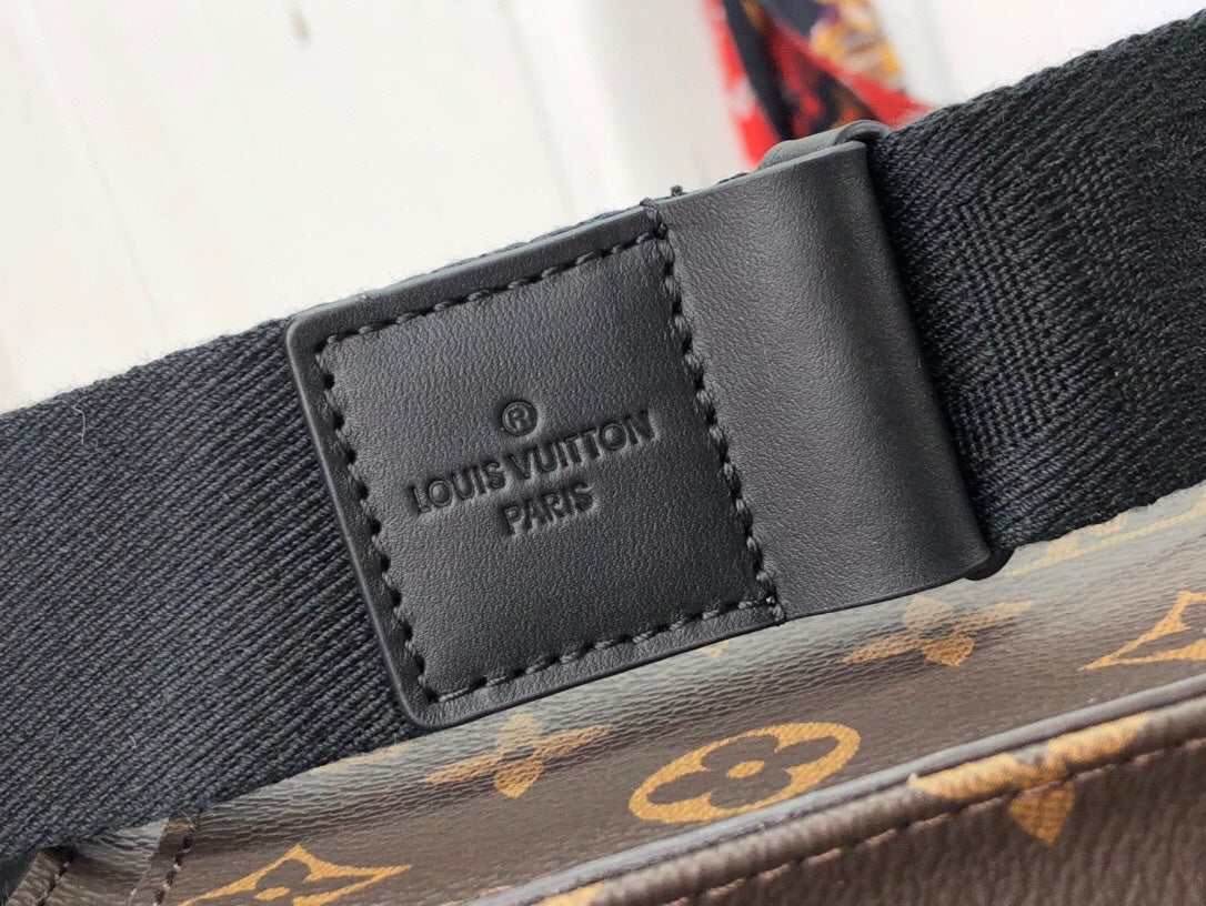 Louis Vuitton S Lock Sling Bag
