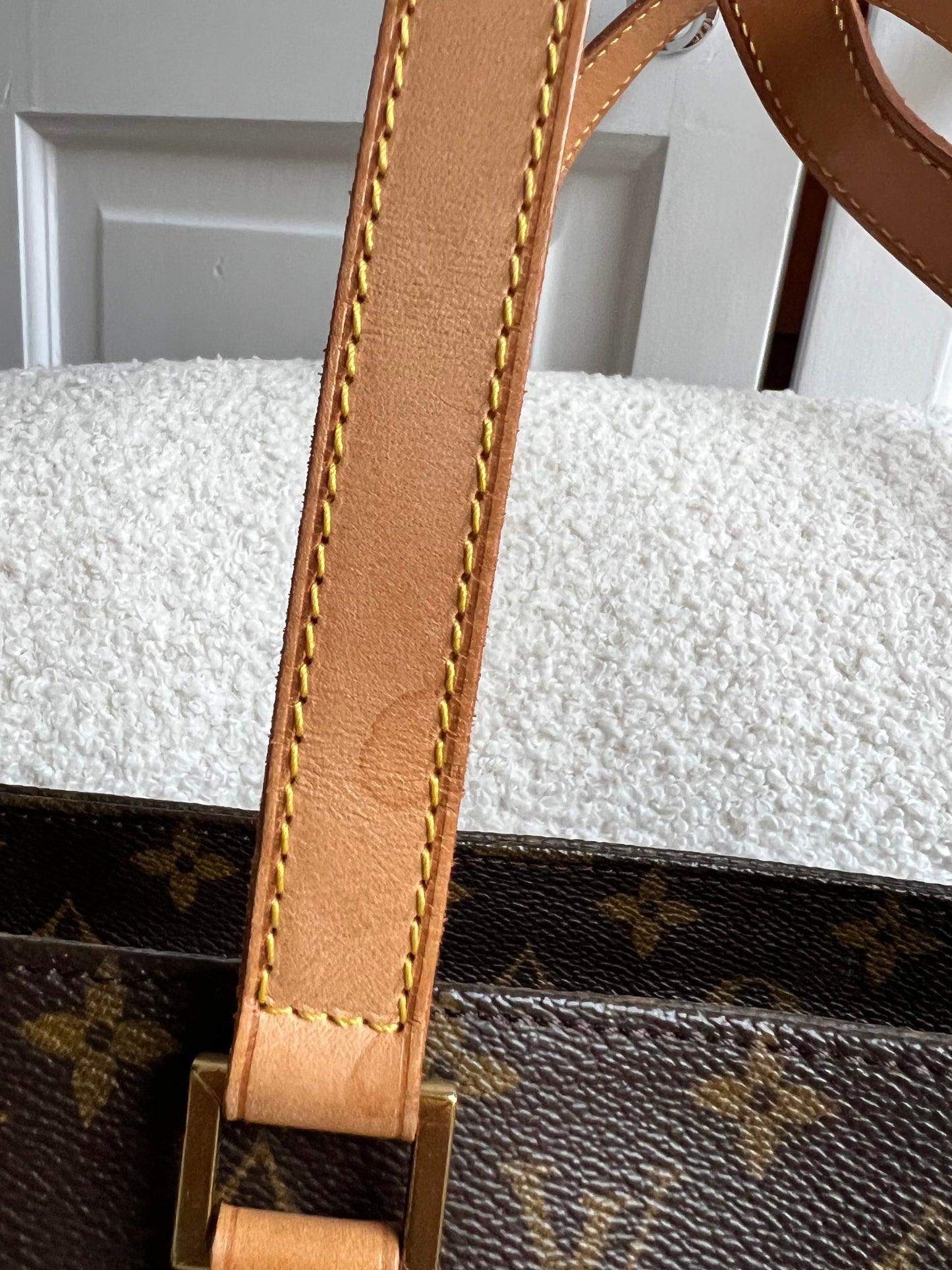 Louis Vuitton Luca Tote Monogram