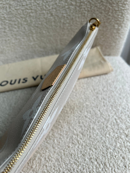 Louis Vuitton Multi Pochette Accessoires Summer By the Pool Limited Edition