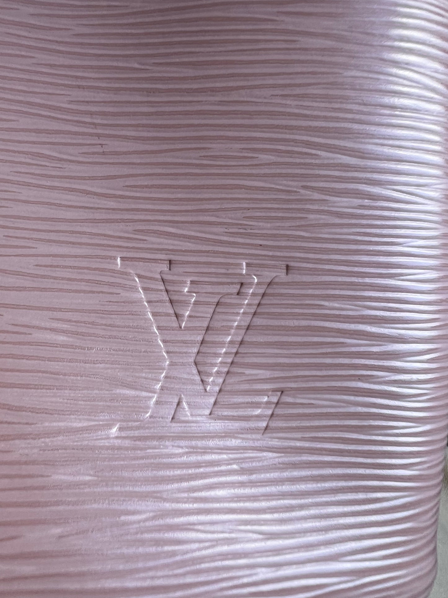 Louis Vuitton Neo Noe Bucket Bag Rose Ballerine (RRP £1,890)