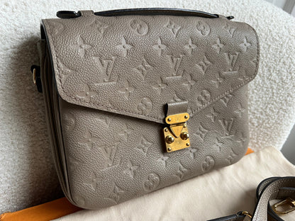 Louis Vuitton Pochette Metis Empreinte (RRP £2,130)