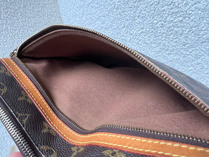 Louis Vuitton Bosphore Messenger Monogram