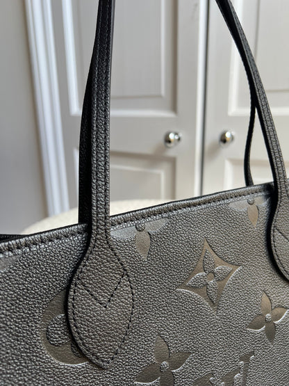 Louis Vuitton Neverfull MM Black Empreinte (RRP £2,010)