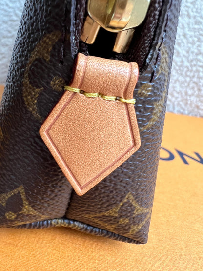 Louis Vuitton Cosmetic Pouch GM Monogram (RRP £495)