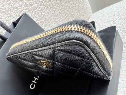 Chanel Black Quilted Caviar Zip Round Purse with Gold Hardware (RRP £550)