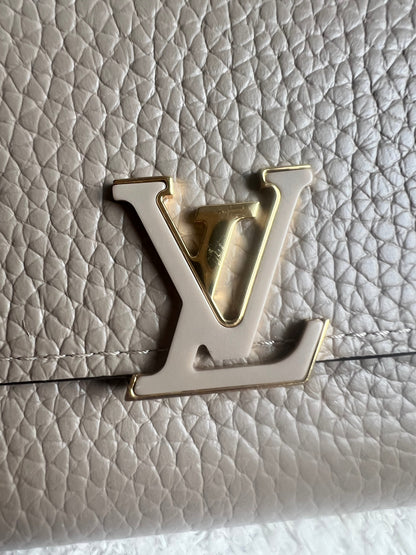 Louis Vuitton Galet Compact Capucines Wallet (RRP £730)
