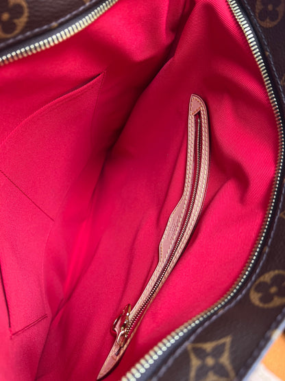 Louis Vuitton Carry It Tote