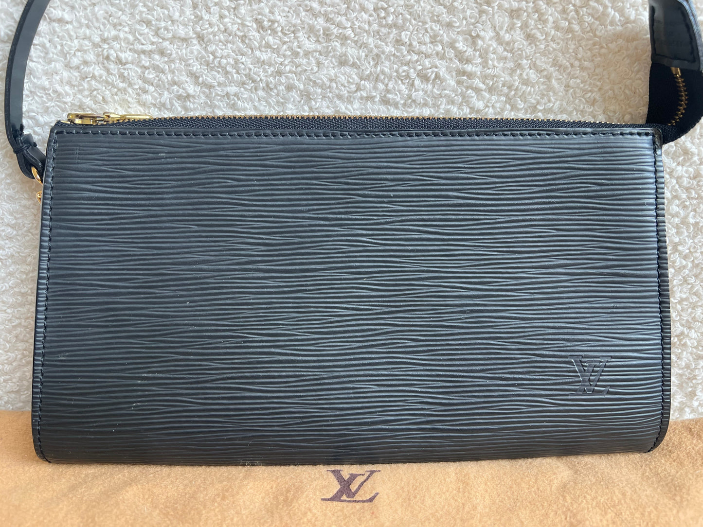 Louis Vuitton Vintage Black Epi Leather Pochette