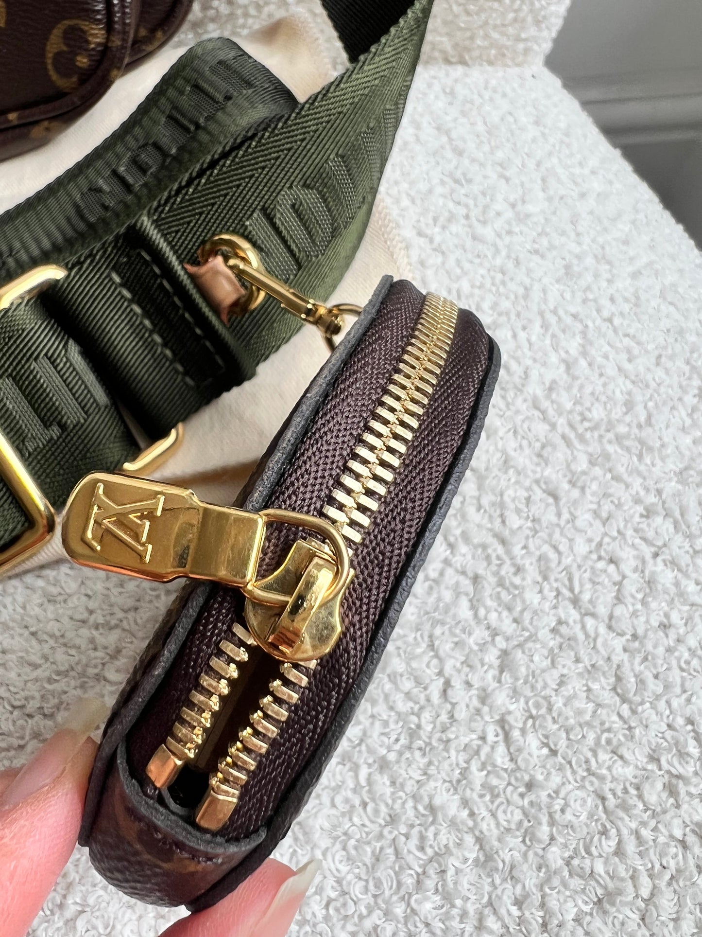 Louis Vuitton Multi Pochette Accessoires Khaki (RRP £2030)