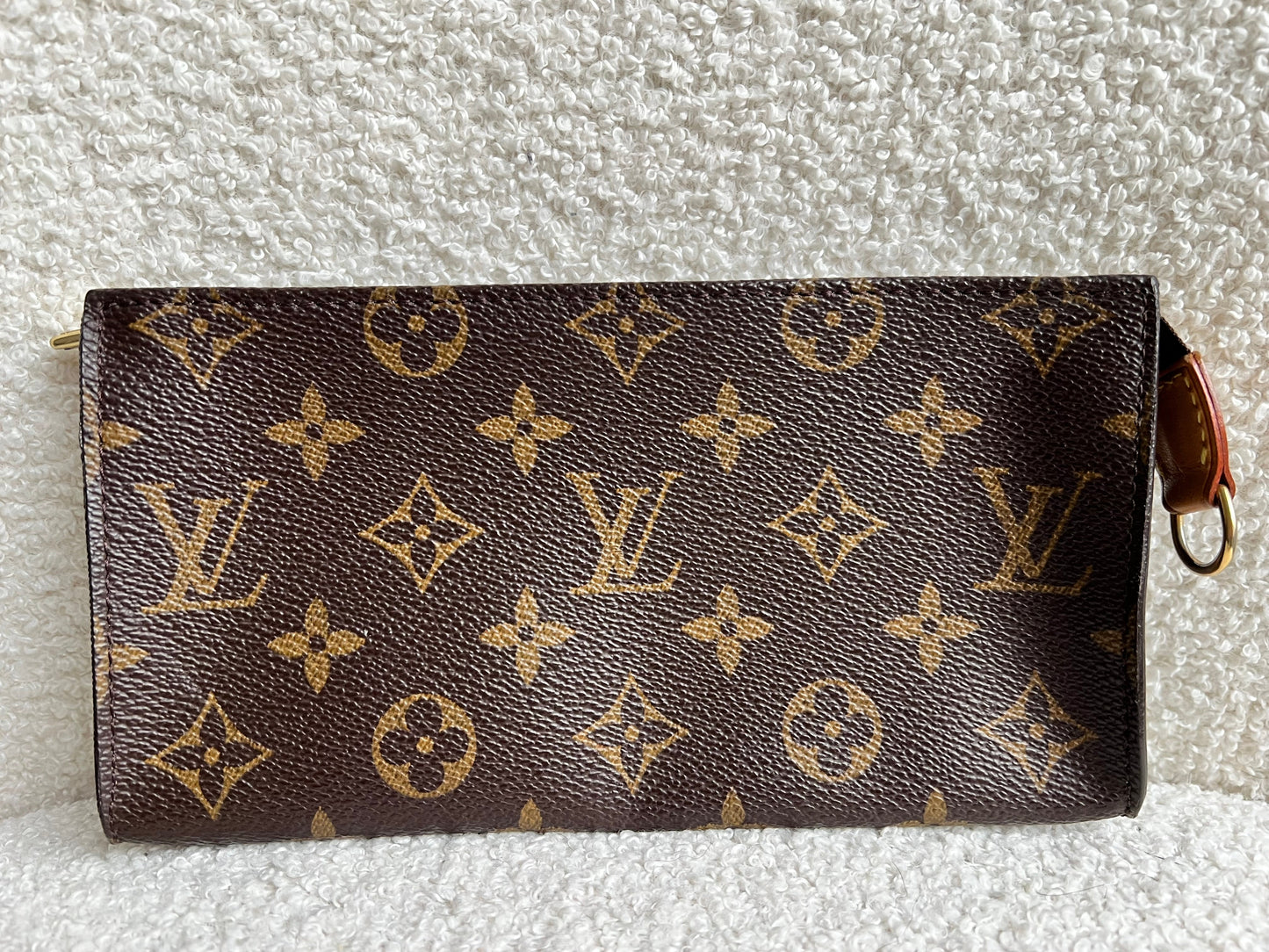 Louis Vuitton Pouch in Monogram