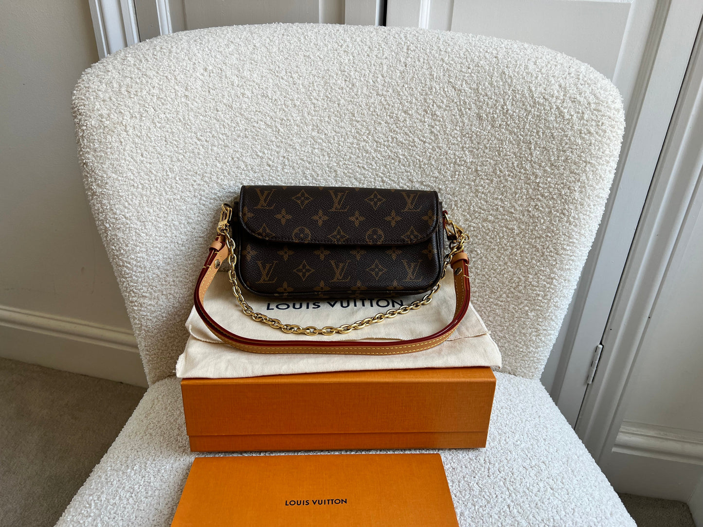 Louis Vuitton Ivy Wallet on Chain Bag Monogram Canvas (RRP £1,370)