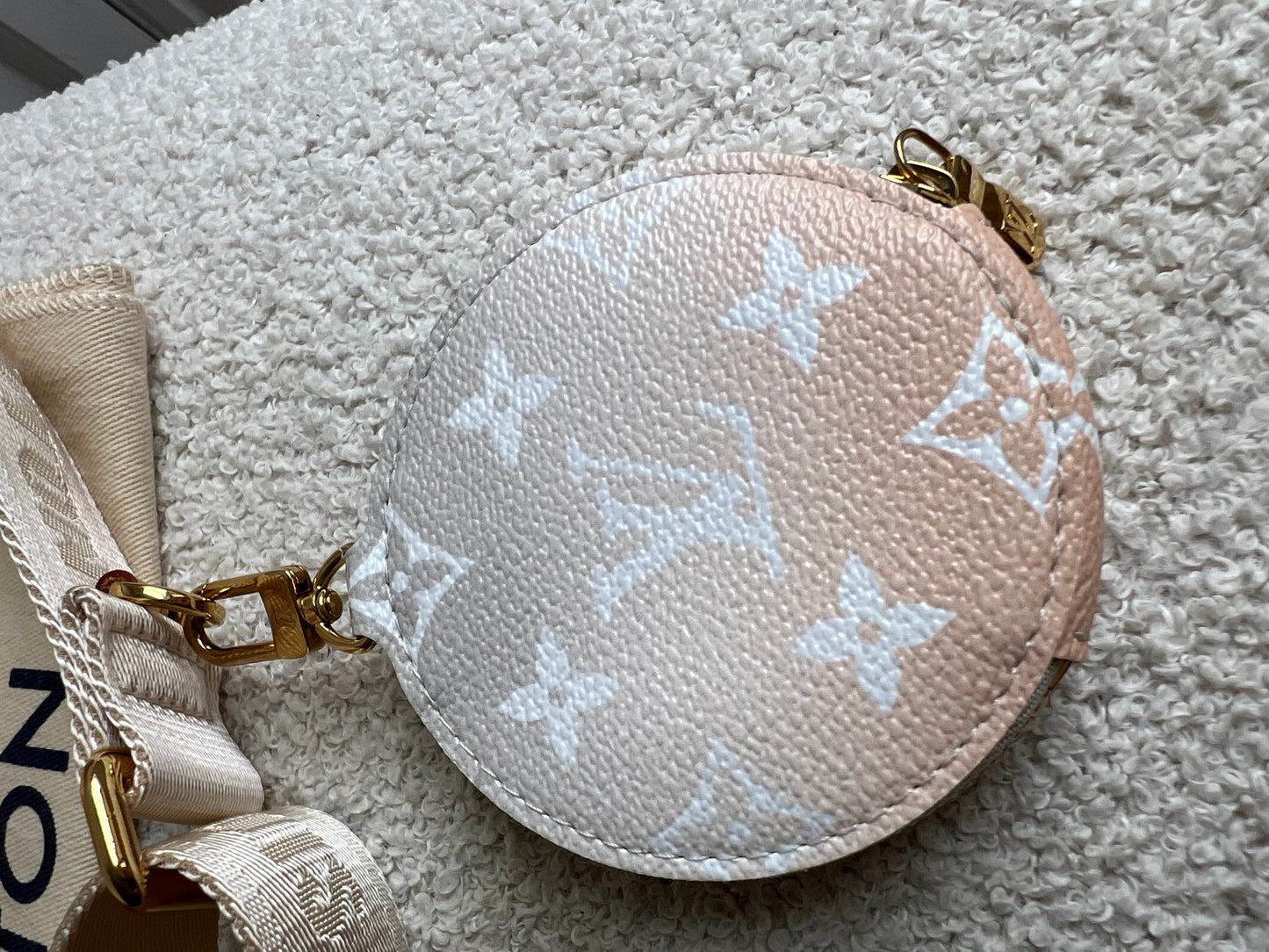 Louis Vuitton Multi Pochette Accessoires Summer By the Pool Limited Edition