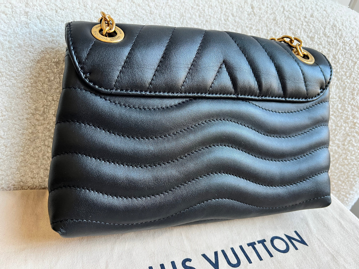 Louis Vuitton Black New Wave Chain Bag MM (RRP £2310)