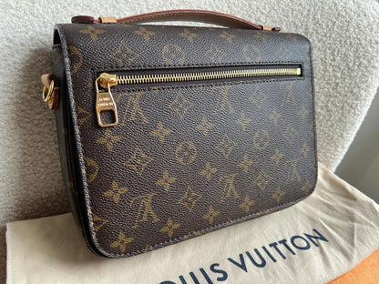 Louis Vuitton Pochette Metis Monogram (RRP £2,020)