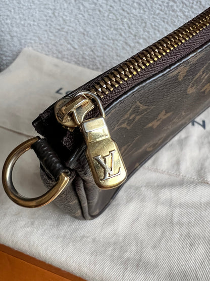 Louis Vuitton Multi Pochette Accessoires Rose Chiaro (RRP £2030)