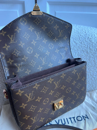 Louis Vuitton Pochette Metis Monogram (RRP £2,020)