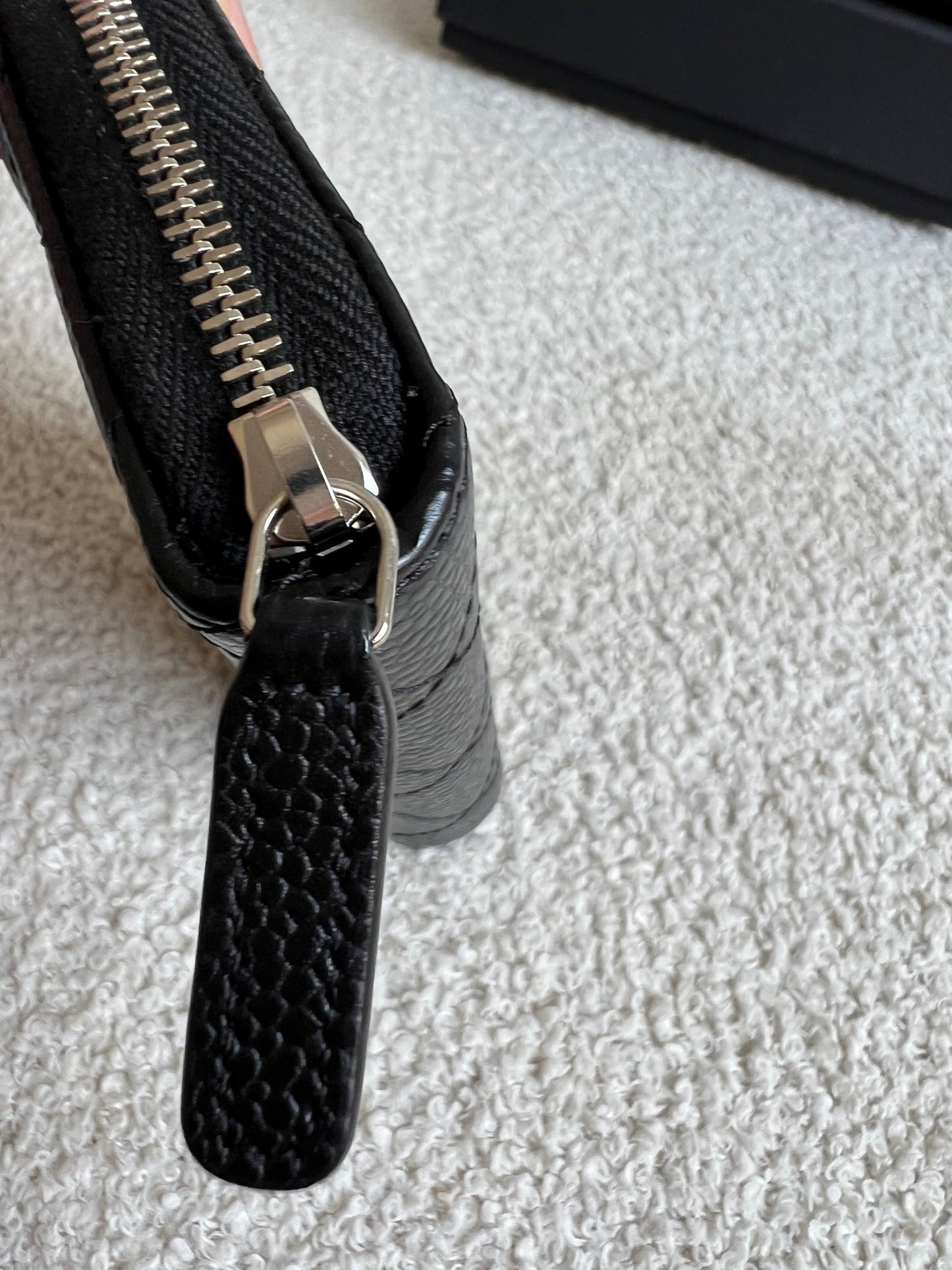 Chanel Black Quilted Caviar Zip Round Purse with Silver Hardware (RRP £550)