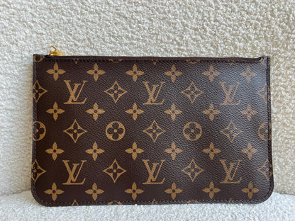 Louis Vuitton Pouch in Monogram