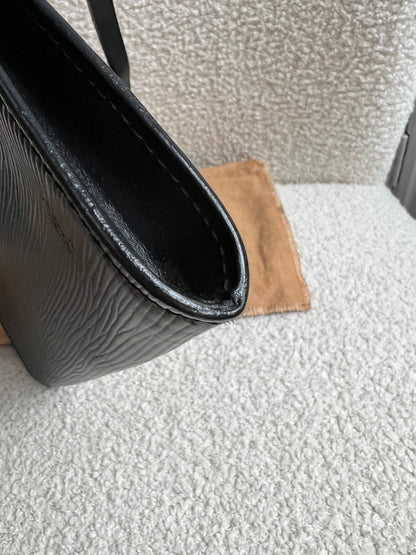 Louis Vuitton Vintage Black Epi Leather Pochette