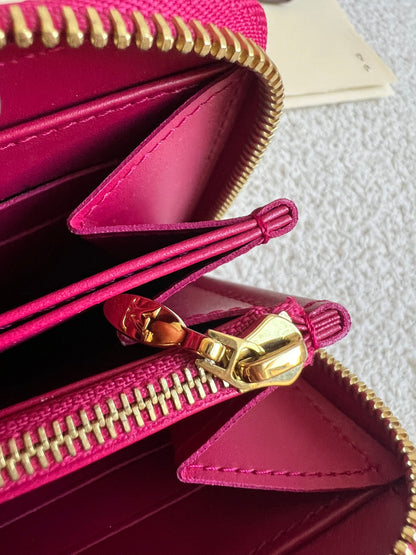 Louis Vuitton Zippy Wallet in Rose Indien Vernis Patent