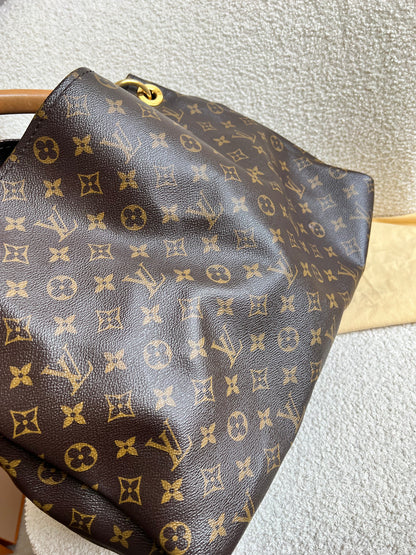 Louis Vuitton Artsy MM Monogram (RRP £1,940)