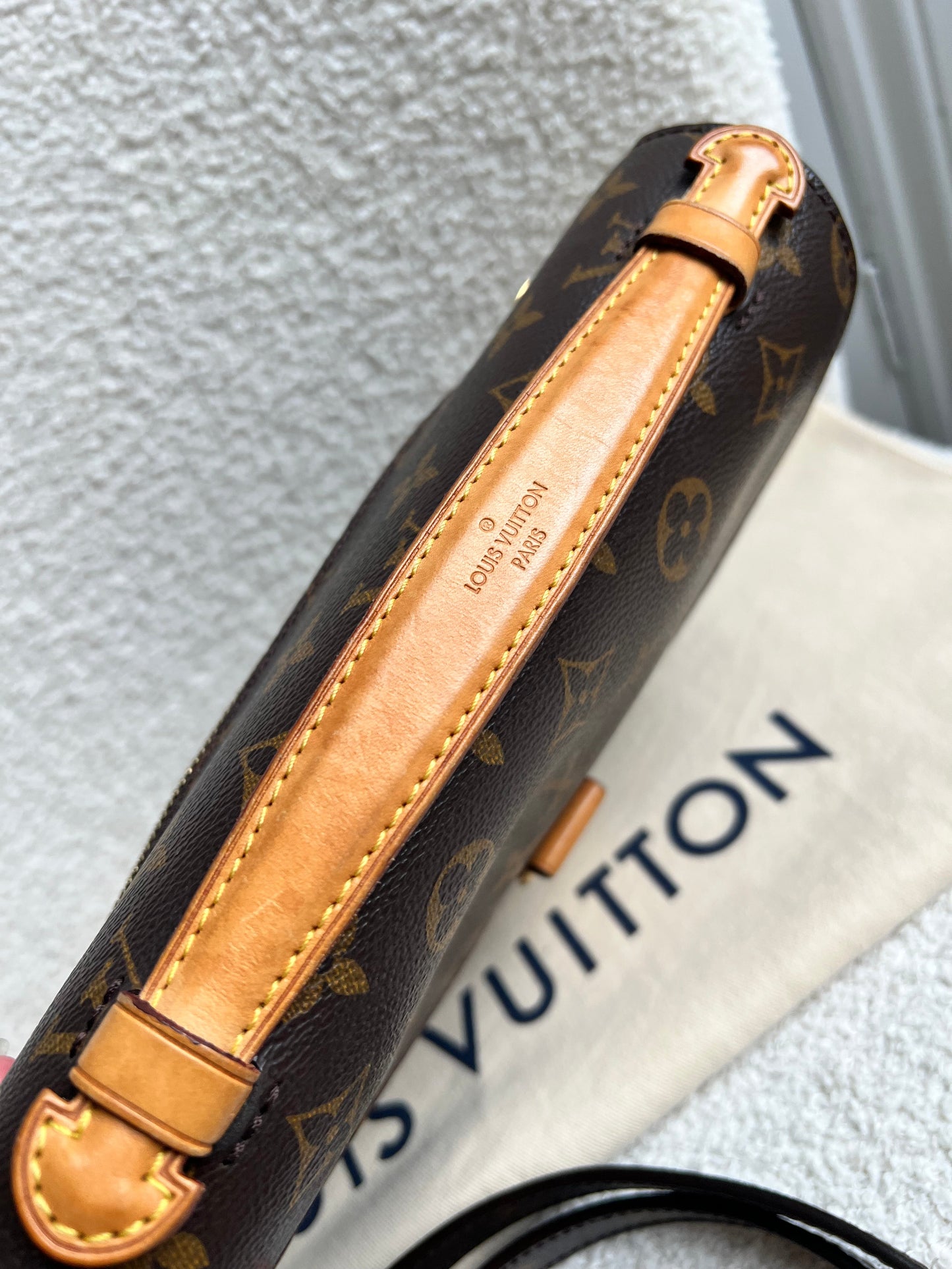 Louis Vuitton Pochette Metis Monogram (RRP £2,020)