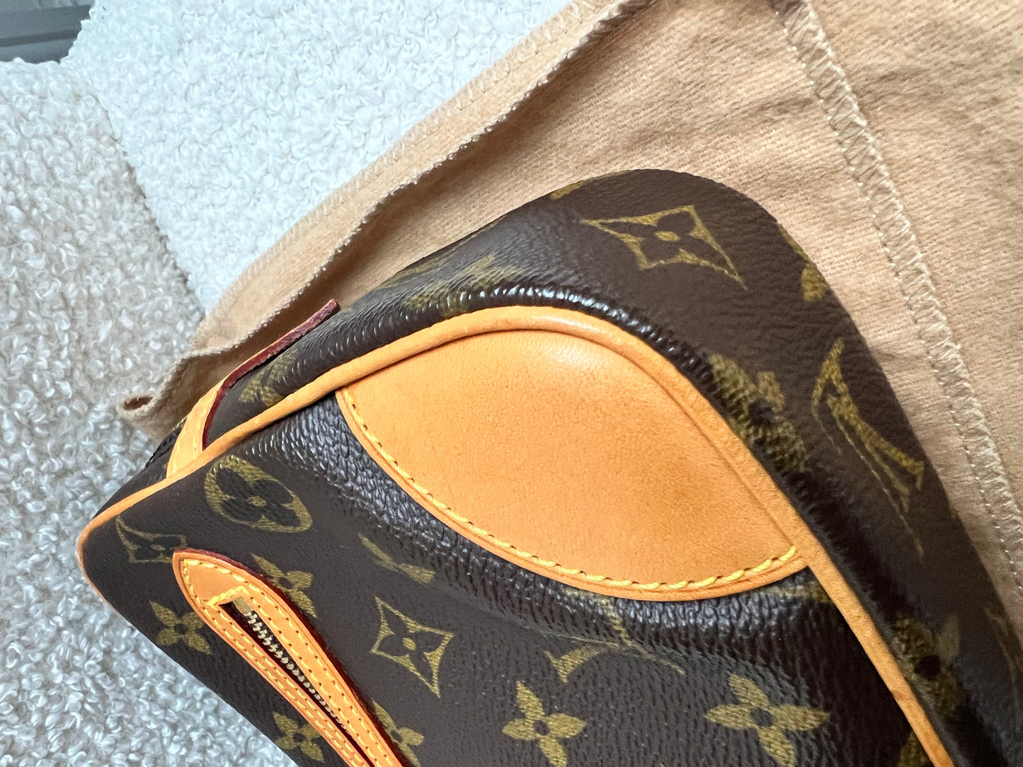 Louis Vuitton Vintage Marly Dragonne Clutch Monogram