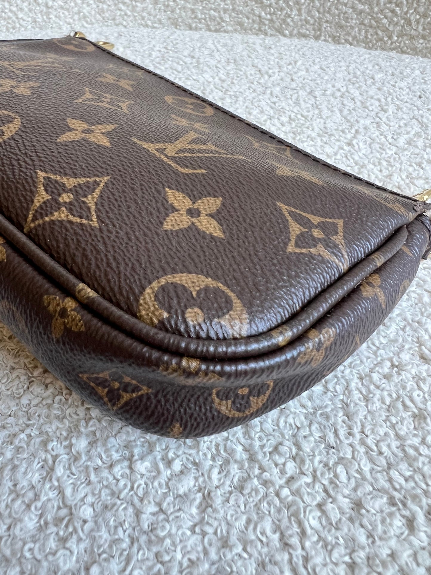 Louis Vuitton Small Pochette Monogram