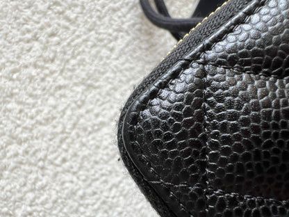 Chanel Black Quilted Caviar Zip Round Purse with Gold Hardware (RRP £550)