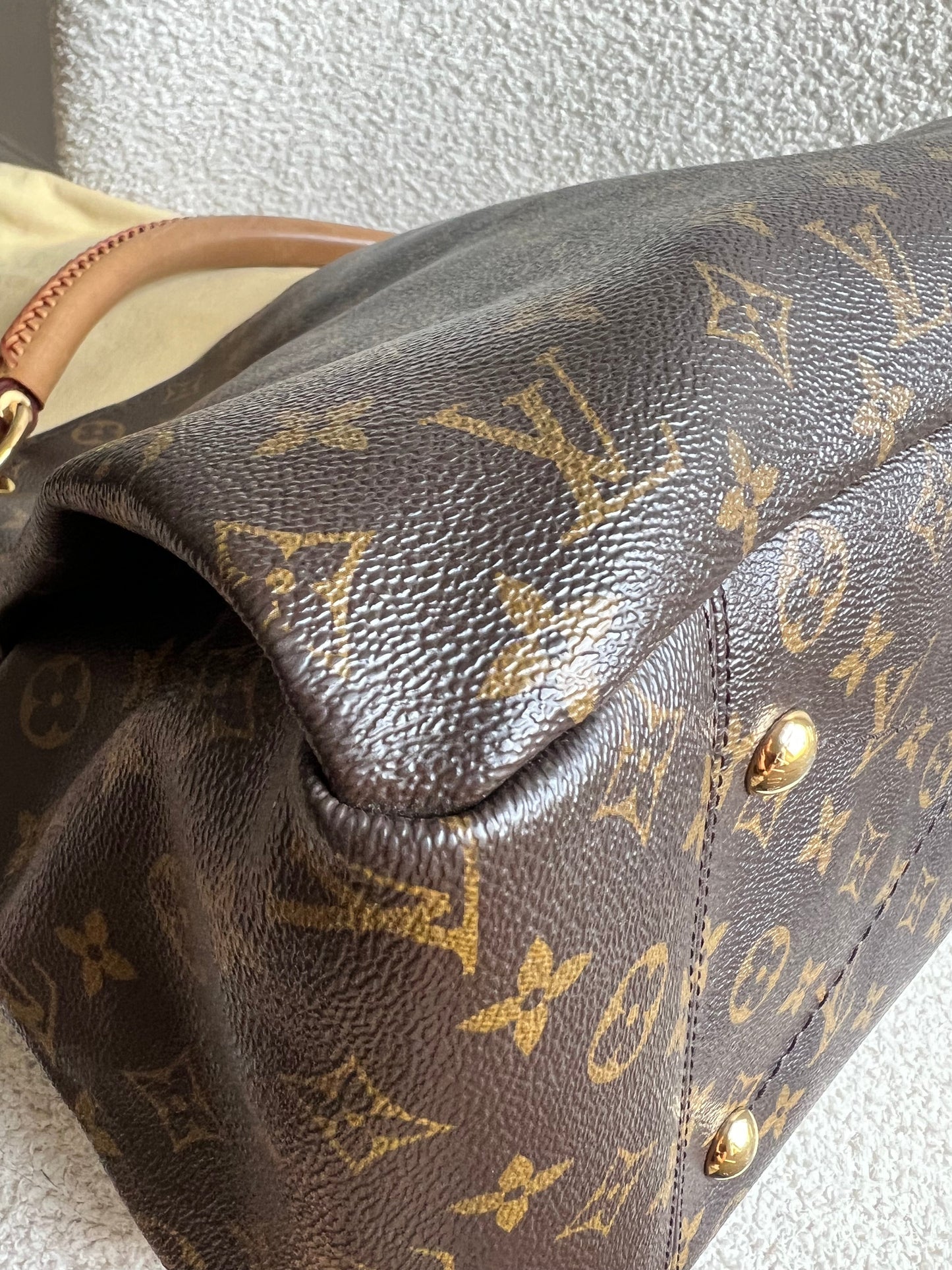 Louis Vuitton Artsy MM Monogram (RRP £1,940)