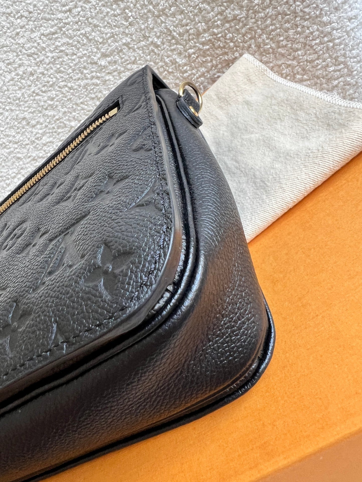 Louis Vuitton Pochette Metis Black Empreinte (RRP £2,200)