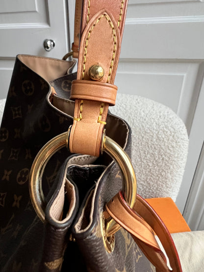 Louis Vuitton Graceful MM Monogram (RRP £1,420)