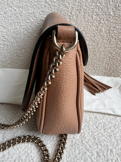 Gucci Beige Soho Chain Crossbody Flap Bag