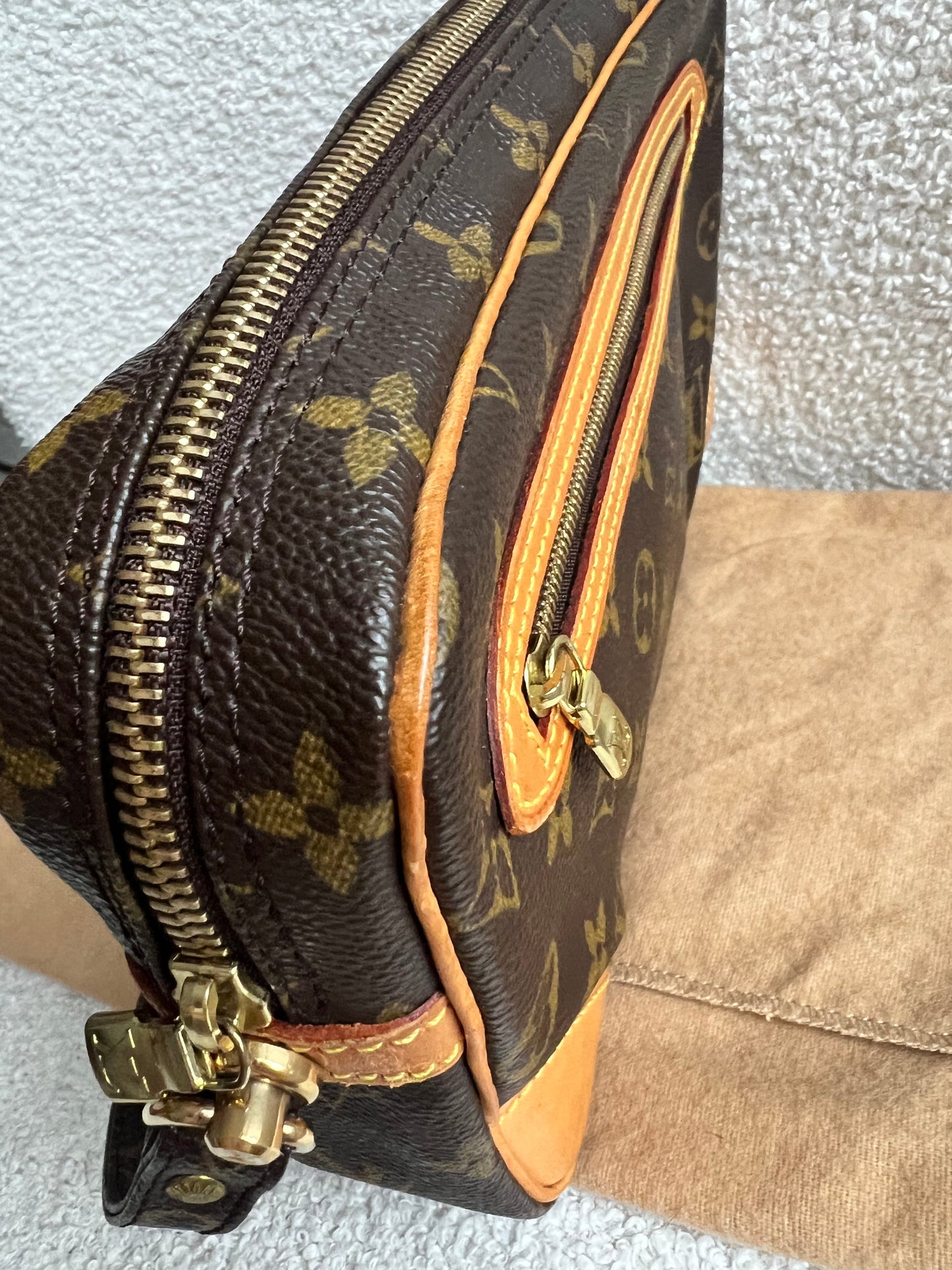 Louis Vuitton Vintage Marly Dragonne Clutch Monogram