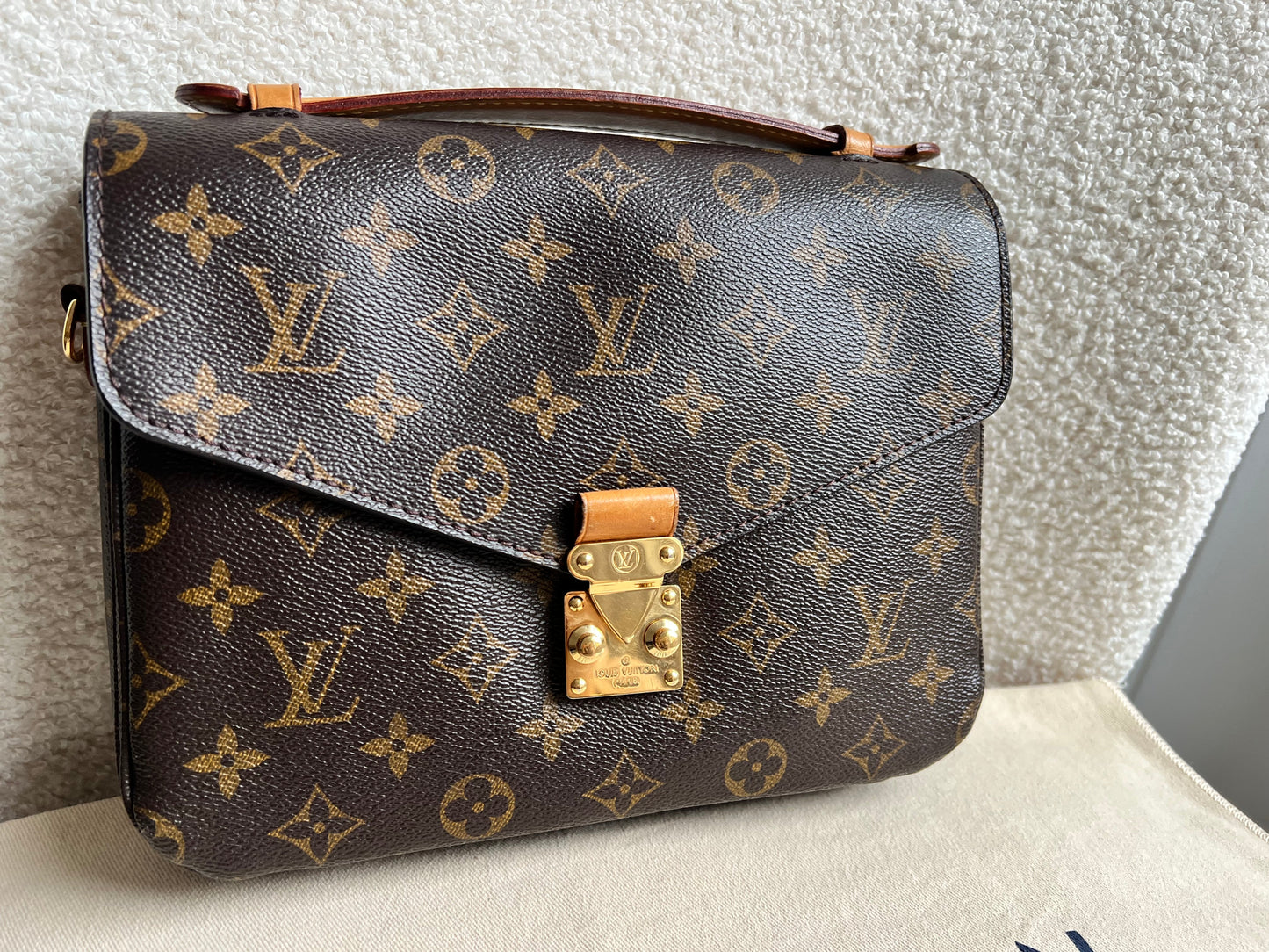 Louis Vuitton Pochette Metis Monogram (RRP £2,020)