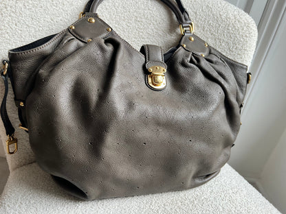 Louis Vuitton Gris Pearl Monogram Mahina Leather L Bag