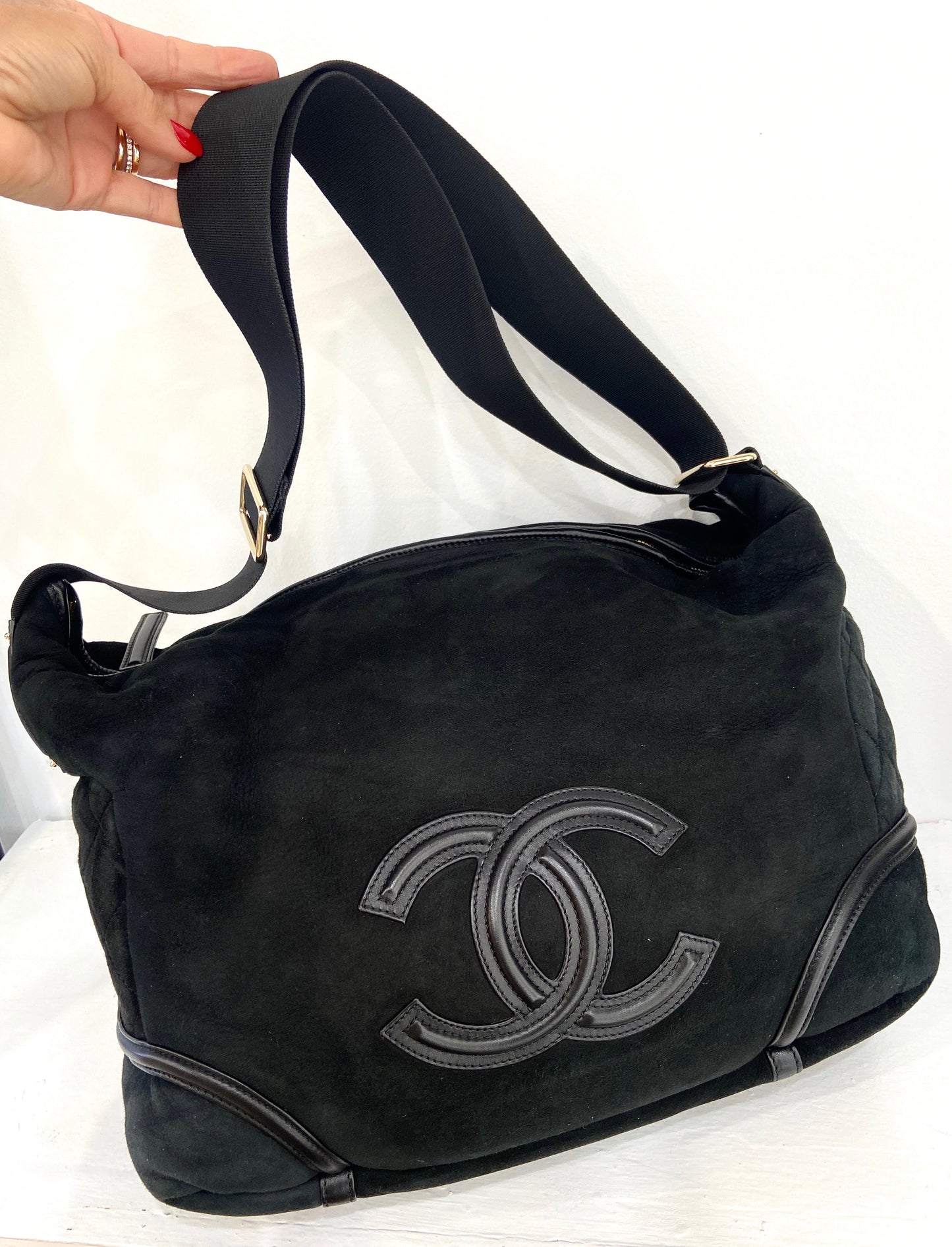 Chanel Black Luxury Shoulder Bag Style 3