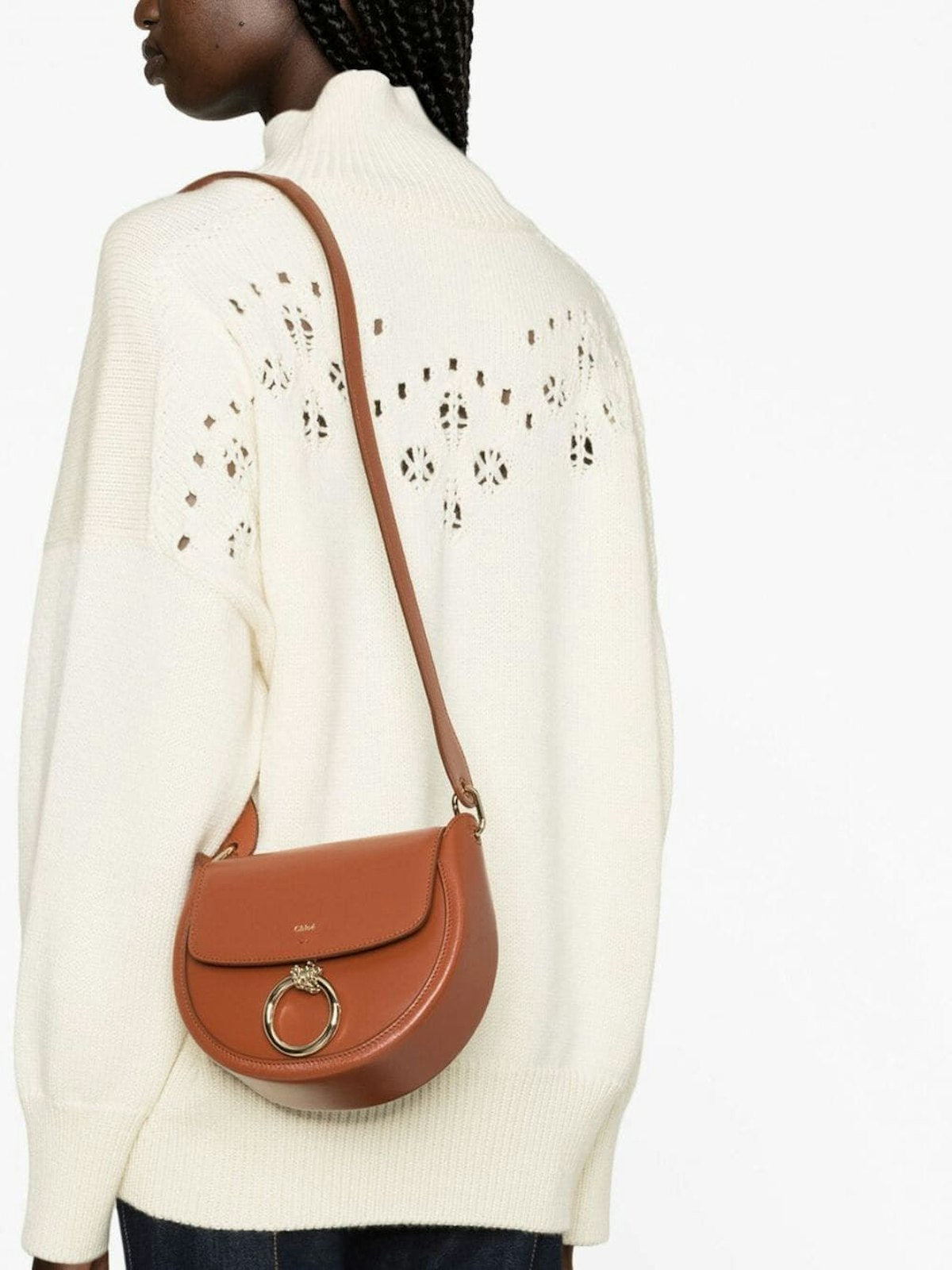CROSSBODY ARLENE S MARRON LOGO DORADO