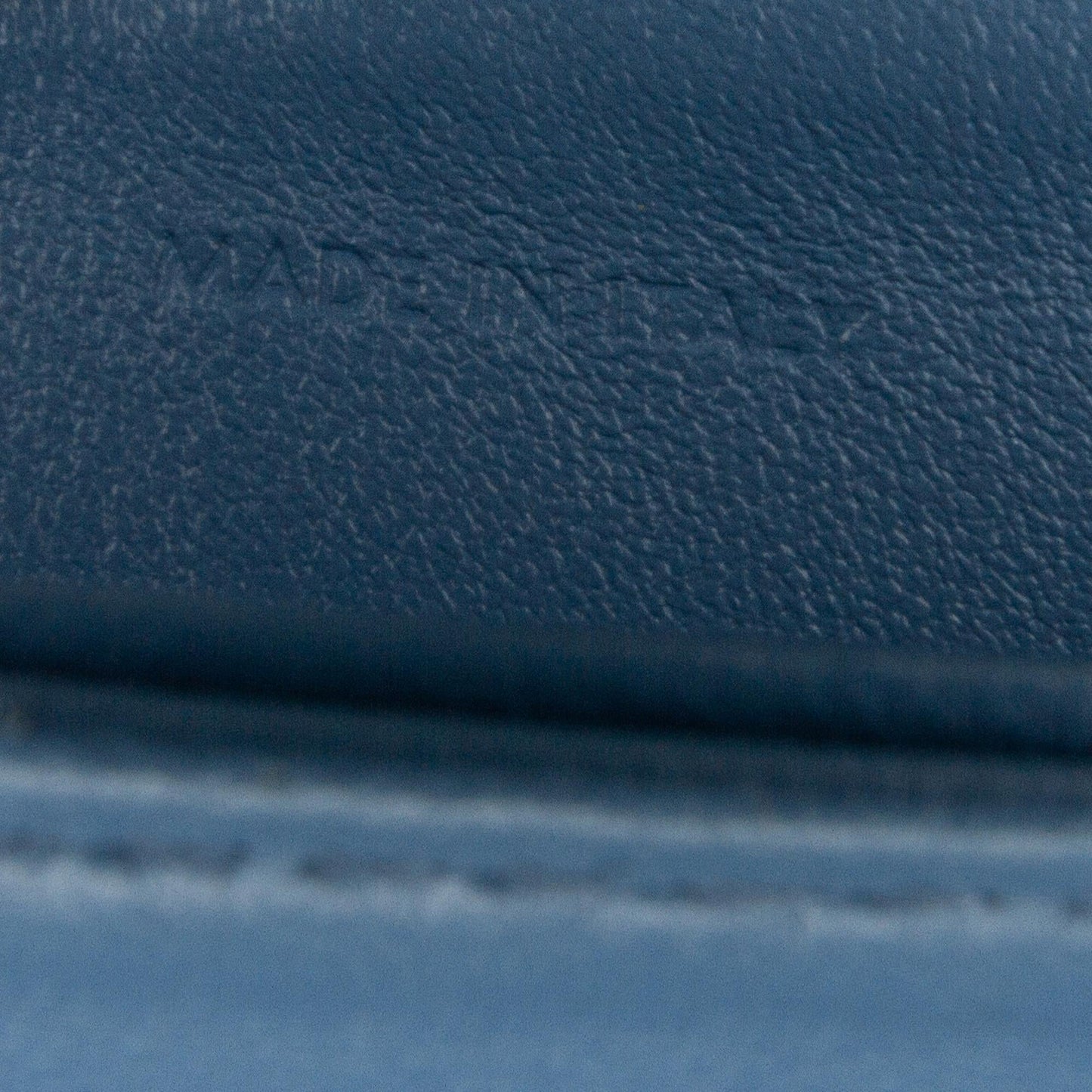 Celine Teen Triomphe Crossbody (MLB-aZSI24)