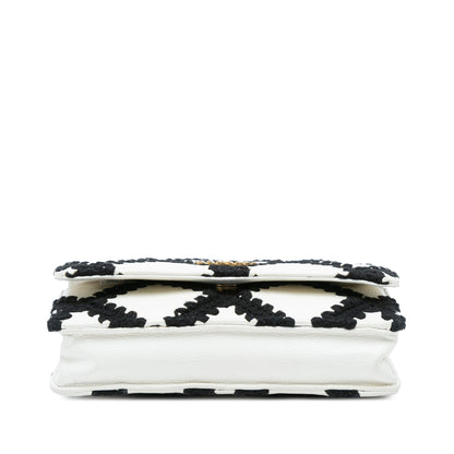 Chanel Calfskin Crochet 19 Wallet On Chain (SHG-mu2cGS)