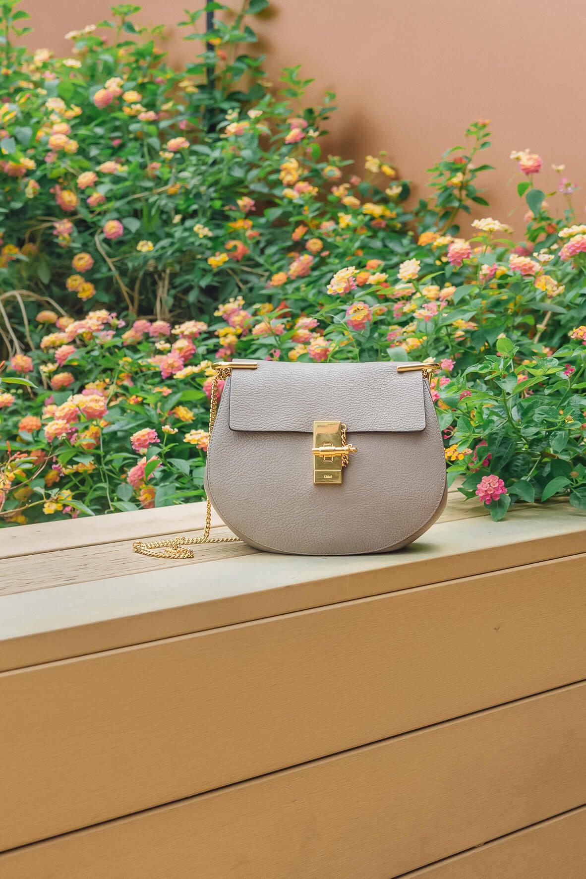 Drew Crossbody Motty Grey
