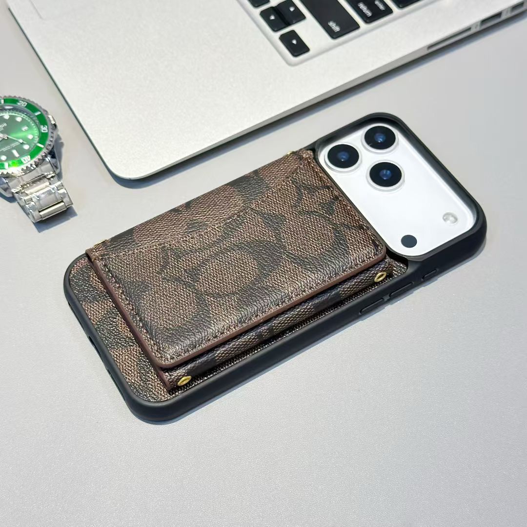 Signature iPhone 17 iPhone Case Coach