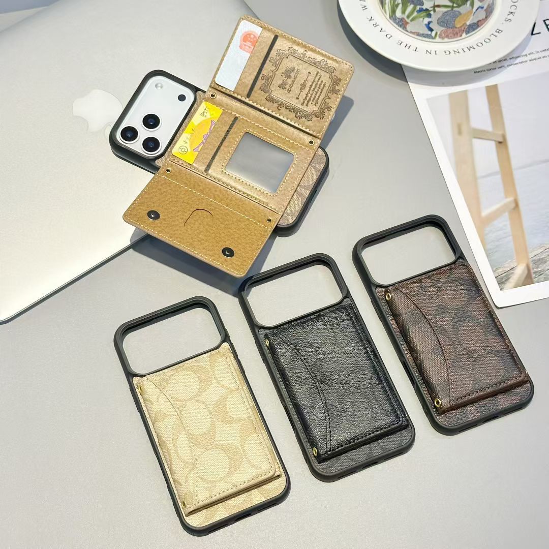 Signature iPhone 17 iPhone Case Coach