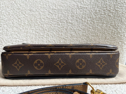 Louis Vuitton Pochette Metis Reverse Monogram (RRP £2,020)