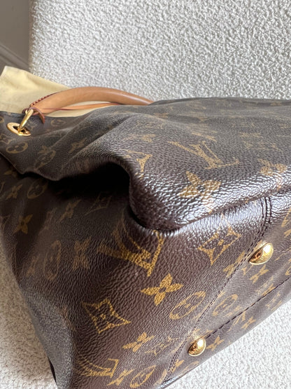 Louis Vuitton Artsy MM Monogram (RRP £1,940)