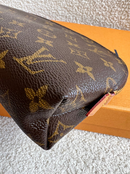 Louis Vuitton Cosmetic Pouch GM Monogram (RRP £495)