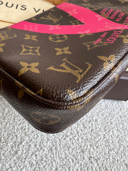 Louis Vuitton Pochette Accessoires Grenade Monogram V